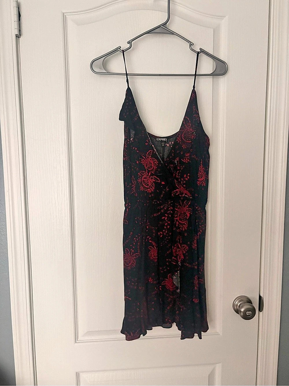 Express Floral Mini Dress in Black & Red Size Medium